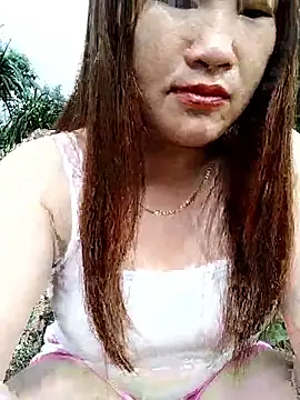 emini-xx online show from April 17, 2026, 11:40 pm