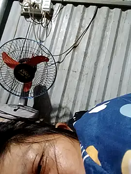 Snapshot of bella-la chatting on November 26, 2025, 8:31 pm bella-la online show from November 26, 2025, 8:31 pm