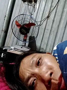 bella-la online show from December 22, 2025, 11:10 am