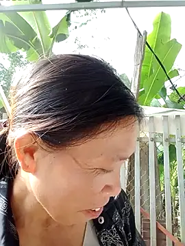 Snapshot of bella-la chatting on November 13, 2025, 7:45 am bella-la online show from November 13, 2025, 7:45 am