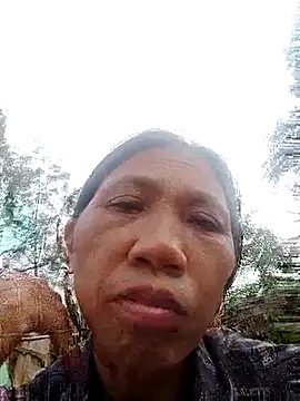 Snapshot of bella-la chatting on October 28, 2025, 2:12 am bella-la online show from October 28, 2025, 2:12 am