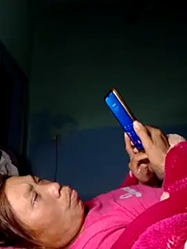 bella-la online show from March 6, 2026, 1:39 pm