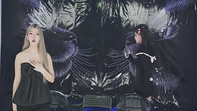 sweetgirls888 online show from April 2, 2026, 6:53 am