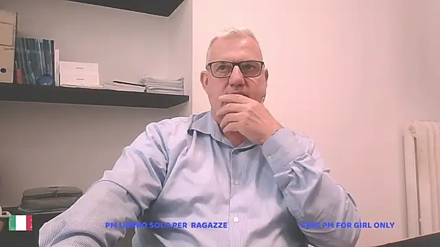Snapshot of Diegoriv71 chatting on May 4, 2026, 9:34 am Diegoriv71 online show from May 4, 2026, 9:34 am