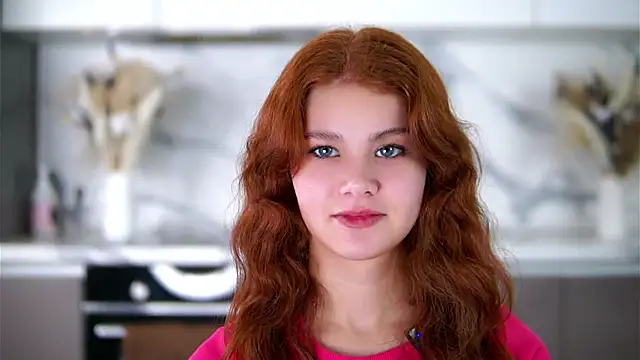 YettaCalabria online show from November 17, 2025, 12:09 pm