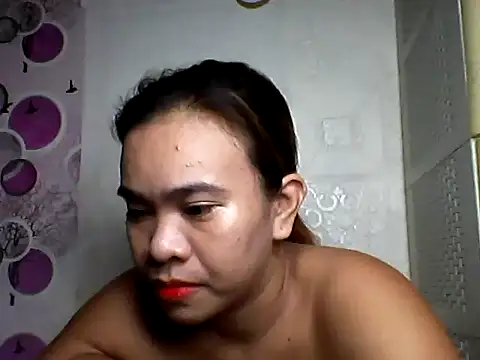 Honeyjean 30 online show from November 13, 2025, 5:28 pm