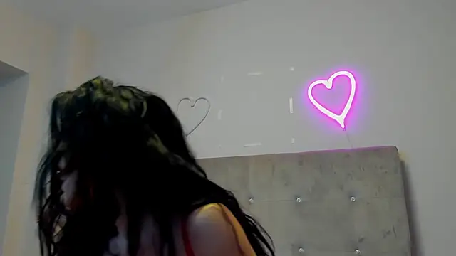 brianaflynt online show from February 12, 2026, 7:57 pm