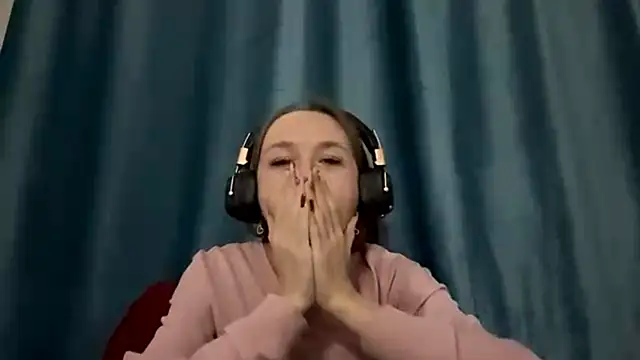 HOTBellakle online show from November 15, 2025, 3:16 pm