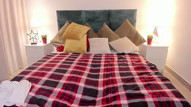 babyyullii online show from March 23, 2026, 5:40 am