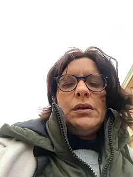 Piediniecollant online show from February 19, 2026, 11:18 am