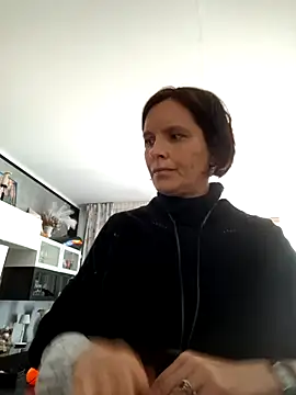 Piediniecollant online show from March 19, 2026, 11:10 am