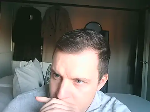 Snapshot of scotsman202513 chatting on November 19, 2025, 9:09 am scotsman202513 online show from November 19, 2025, 9:09 am