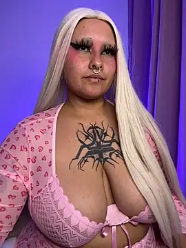 pinkbaddie777 online show from April 3, 2026, 3:35 am