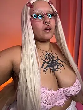 pinkbaddie777 online show from April 11, 2026, 3:25 am