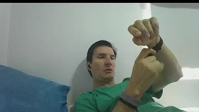 carliesexyman online show from November 15, 2025, 1:48 pm