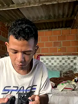 Snapshot of wild_best chatting on November 20, 2025, 1:12 pm wild best online show from November 20, 2025, 1:12 pm