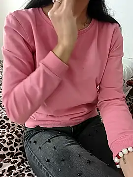 Snapshot of carlina28 chatting on November 21, 2025, 10:36 am carlina28 online show from November 21, 2025, 10:36 am