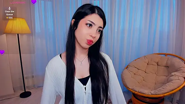 TonjaNeace online show from December 5, 2025, 5:06 am