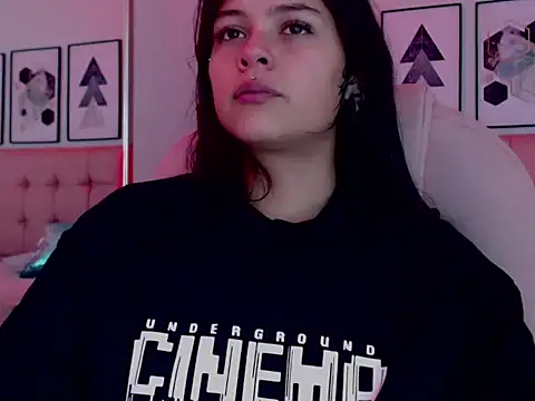 KikiVelvet online show from January 16, 2026, 8:46 pm