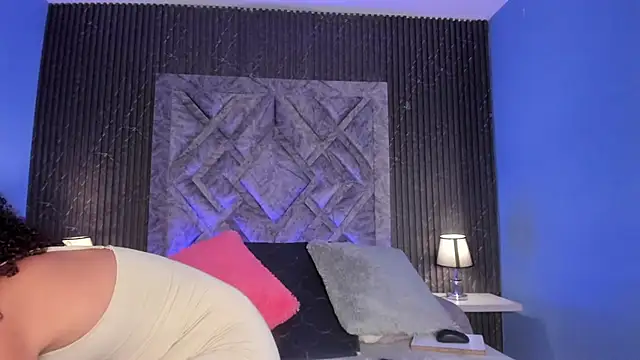 GabyMason  online show from November 22, 2025, 7:35 pm