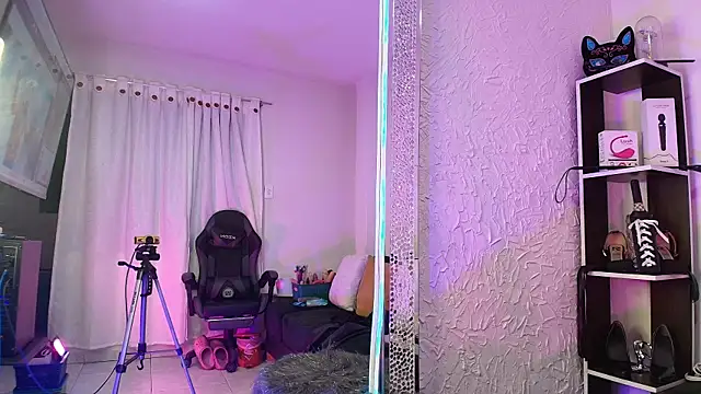 Snapshot of Natasha_Amber chatting on November 13, 2025, 12:53 pm Natasha Amber online show from November 13, 2025, 12:53 pm