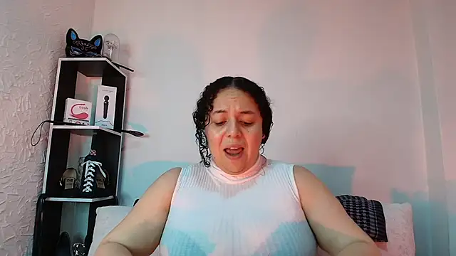 Snapshot of Natasha_Amber chatting on November 20, 2025, 1:34 pm Natasha Amber online show from November 20, 2025, 1:34 pm