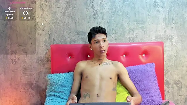 Snapshot of Max_Steell chatting on November 13, 2025, 3:43 am Max Steell online show from November 13, 2025, 3:43 am