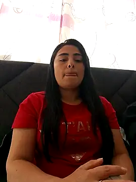 solandrea online show from November 6, 2025, 3:38 pm