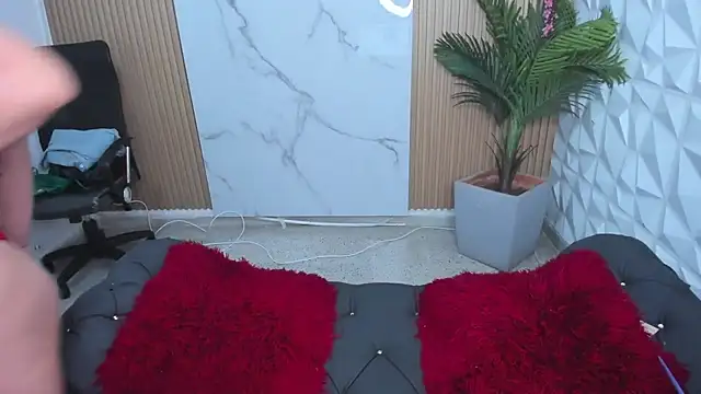 Samantharoseee  online show from November 27, 2025, 2:45 am