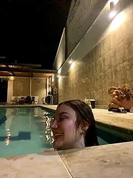 Snapshot of Adrimaretti chatting on December 14, 2025, 9:15 am Adrimaretti online show from December 14, 2025, 9:15 am