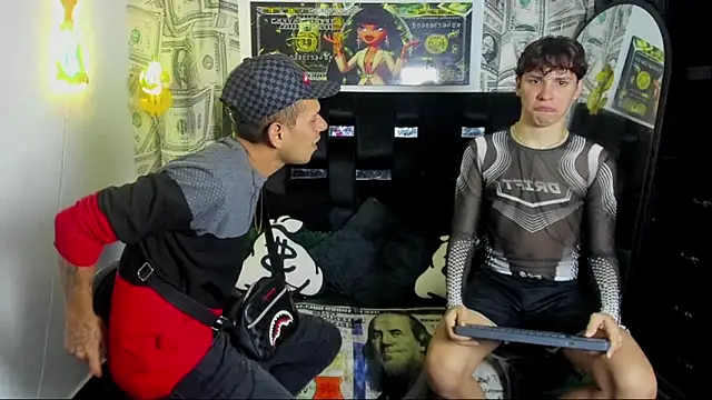 Snapshot of Magic_Duo chatting on October 30, 2025, 11:41 am Magic Duo online show from October 30, 2025, 11:41 am