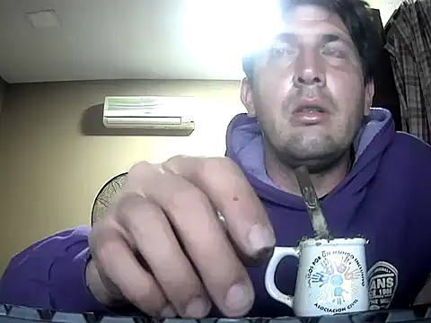 Snapshot of calitox1995 chatting on October 31, 2025, 5:59 am calitox1995 online show from October 31, 2025, 5:59 am