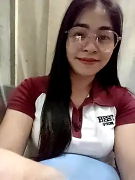 Bamboo-niee123 online show from April 18, 2026, 7:33 am