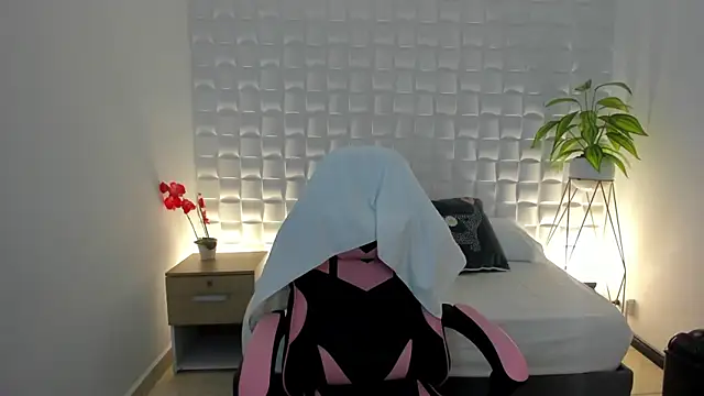 victoria 243 online show from March 3, 2026, 8:49 pm