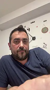 Snapshot of leggenda_ chatting on October 28, 2025, 5:56 pm leggenda  online show from October 28, 2025, 5:56 pm