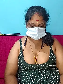 deepikasree143 online show from December 17, 2025, 5:45 am