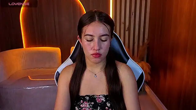 Nikka Tx online show from April 14, 2026, 1:05 pm