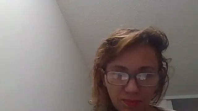 Snapshot of loveryvicky chatting on November 10, 2025, 5:23 am loveryvicky online show from November 10, 2025, 5:23 am