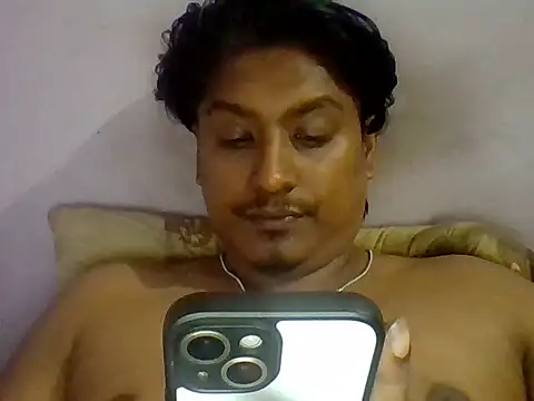 Snapshot of Lycan1993 chatting on March 1, 2026, 5:24 pm Lycan1993 online show from March 1, 2026, 5:24 pm