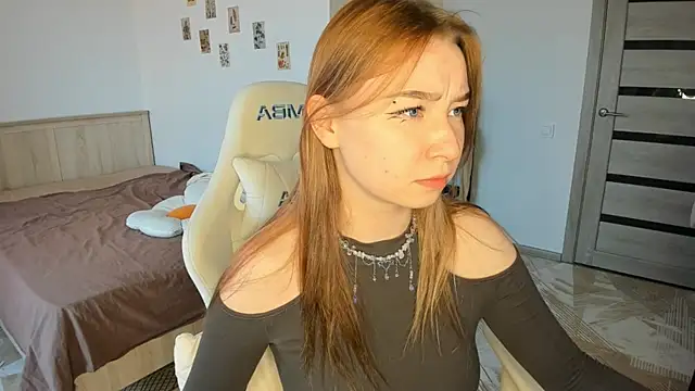 Snapshot of Angella_Mills chatting on November 11, 2025, 5:24 am Angella Mills online show from November 11, 2025, 5:24 am