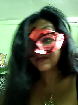 Snapshot of LOVE__RANI chatting on March 8, 2026, 8:45 pm LOVE RANI online show from March 8, 2026, 8:45 pm