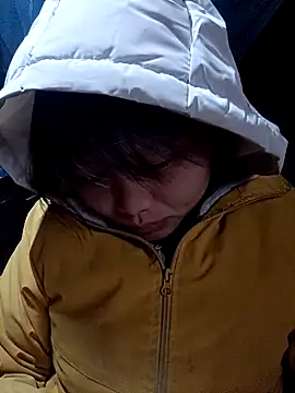 yoyo-mi online show from November 19, 2025, 5:40 am