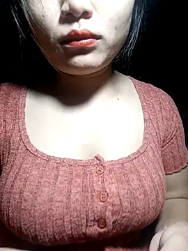 yoyo-mi online show from October 30, 2025, 1:48 am