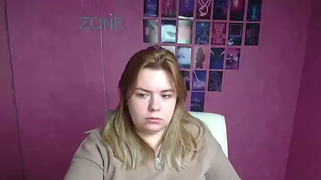 Snapshot of SusannaNight chatting on December 16, 2025, 6:17 am SusannaNight online show from December 16, 2025, 6:17 am