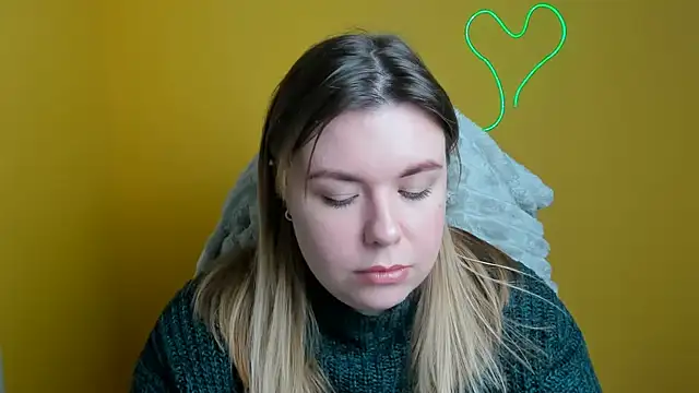 Snapshot of SusannaNight chatting on November 17, 2025, 12:20 pm SusannaNight online show from November 17, 2025, 12:20 pm