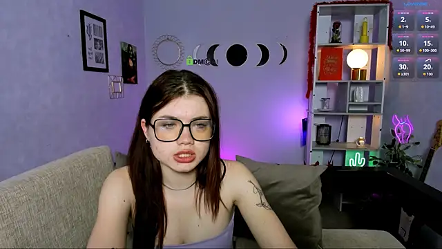 Snapshot of isabel_wave chatting on April 5, 2026, 4:13 pm isabel wave online show from April 5, 2026, 4:13 pm