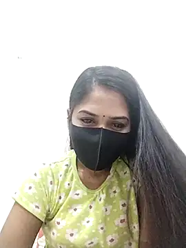 Green LaDY66 online show from November 6, 2025, 4:22 pm