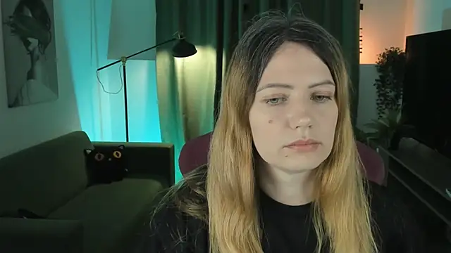 Snapshot of AleksaLaurent chatting on November 13, 2025, 2:26 am AleksaLaurent online show from November 13, 2025, 2:26 am