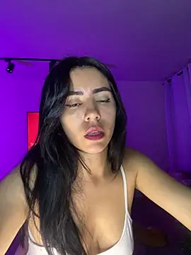 Sara-215 online show from November 20, 2025, 5:08 am