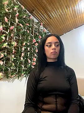 Snapshot of VioletMorgan_ chatting on October 29, 2025, 1:32 pm VioletMorgan  online show from October 29, 2025, 1:32 pm